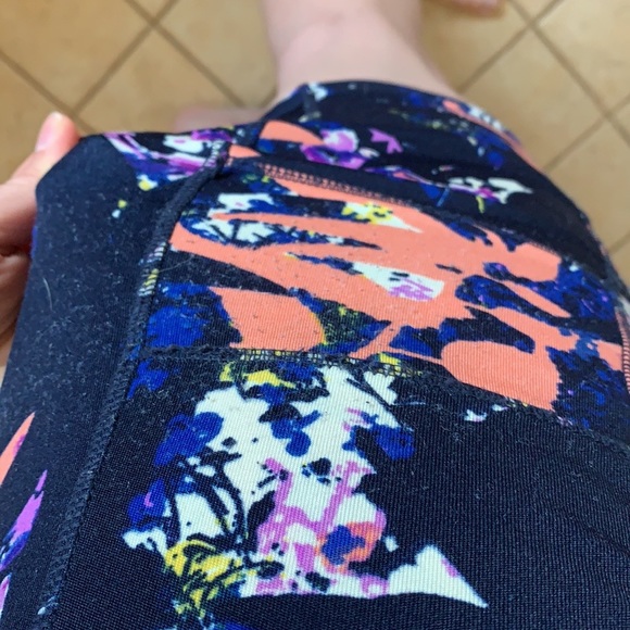 POP Fit Stella Floral Bike short - Picture 11 of 13